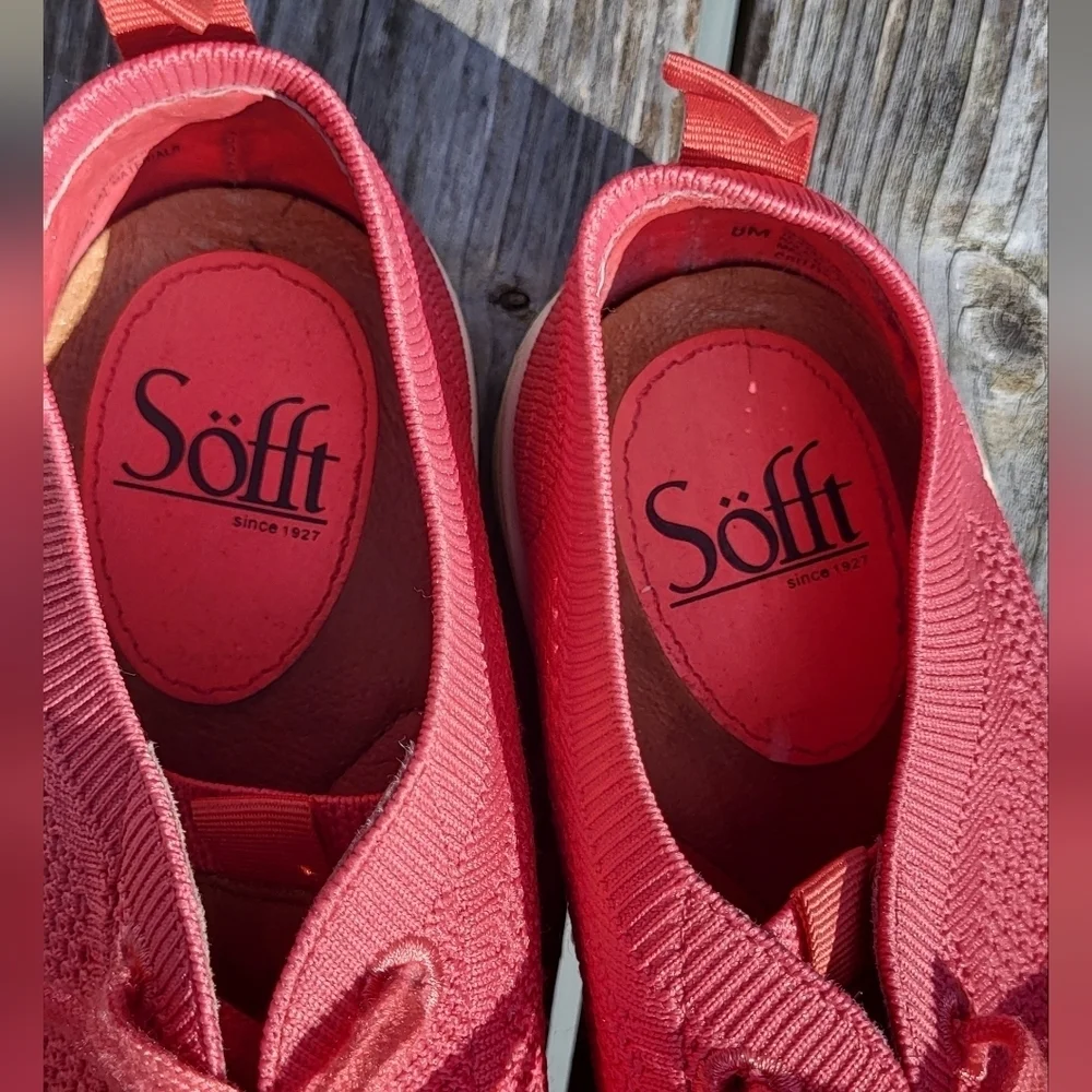 Sofft Somers Knit Coral Cushion Sneaker